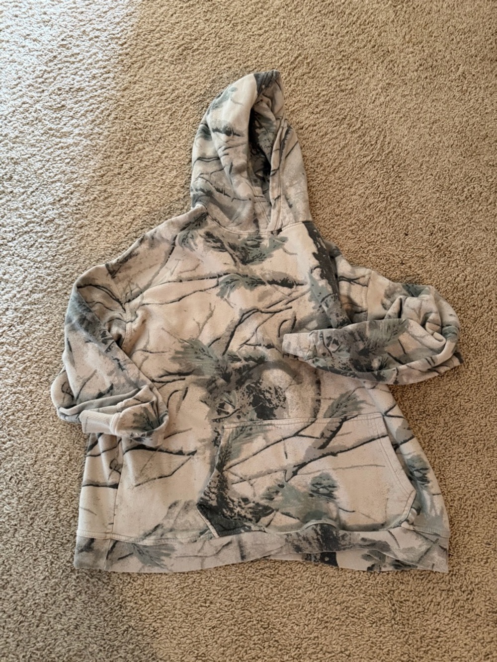 Women’s Hooded Fleece Sweater in Light Gray Camo